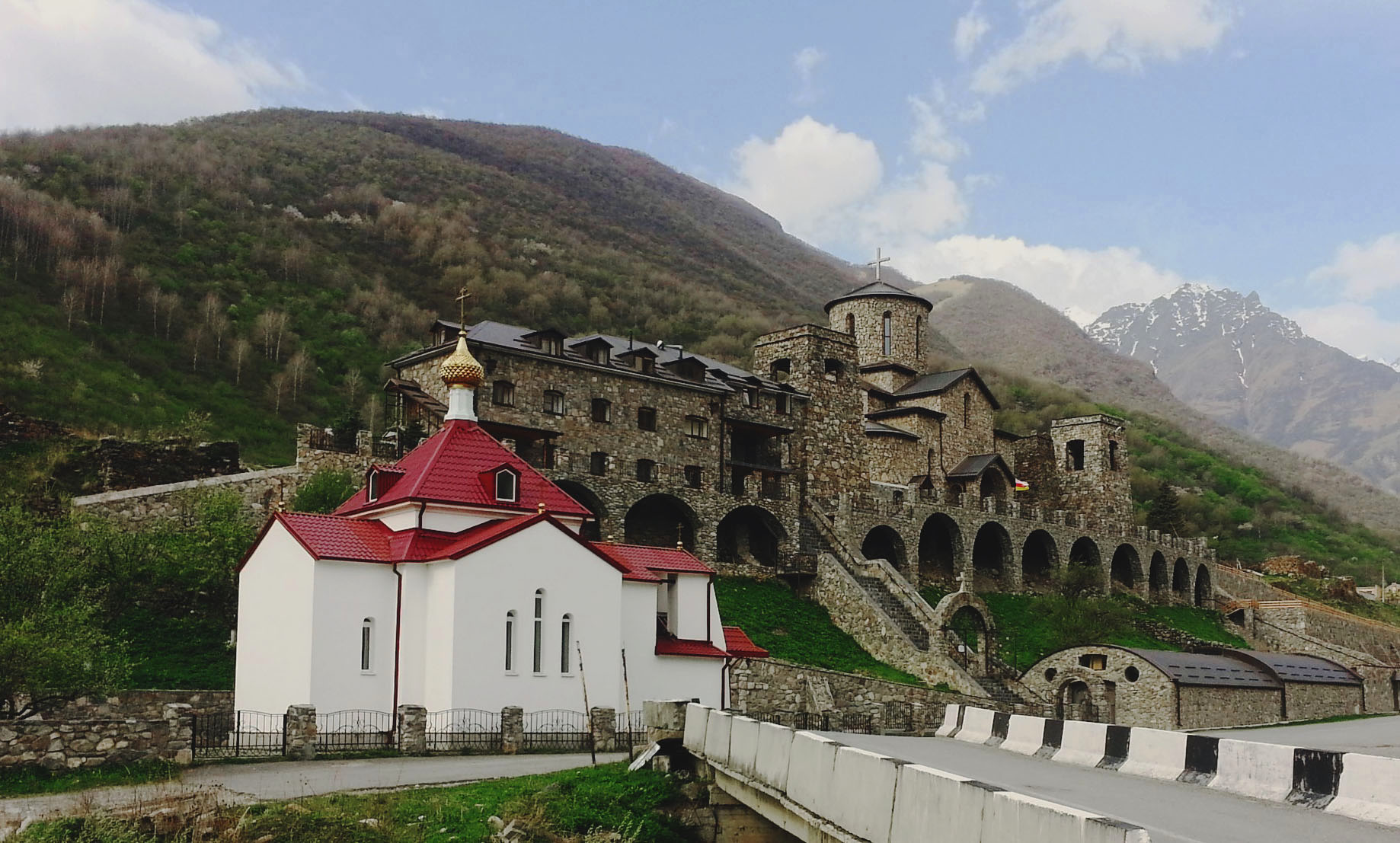 Аланский Успенский монастырь